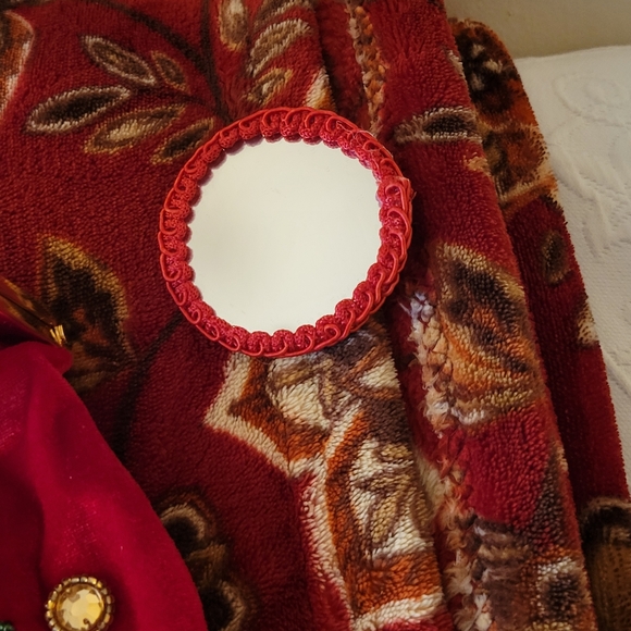 Vintage Christmas tree tassel purse. Red velvet beaded cocktail evening bag. - Picture 5 of 8